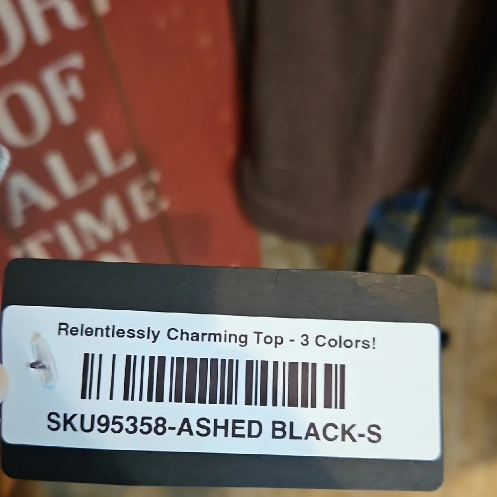 283 Washed Black Short-Sleeve Henley with Textured Front Panel - Picture 9 of 10